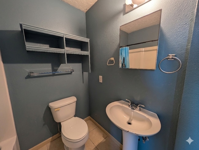 Building Photo - 1 Bedroom Upstairs apartment Just outside of Searcy