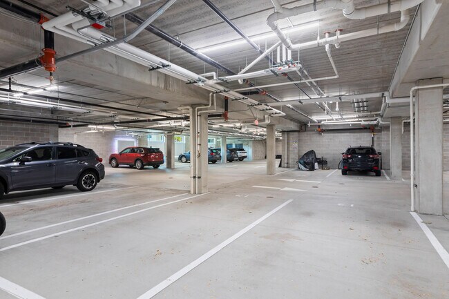 Building Photo - 2420 E Capitol Dr