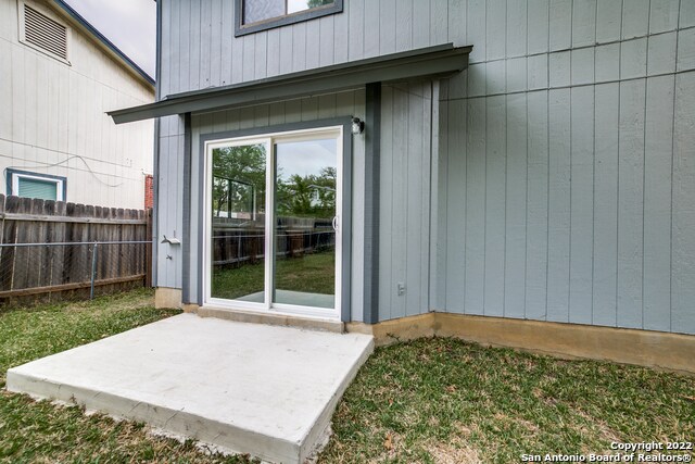 Building Photo - 12811 Hunting Bear