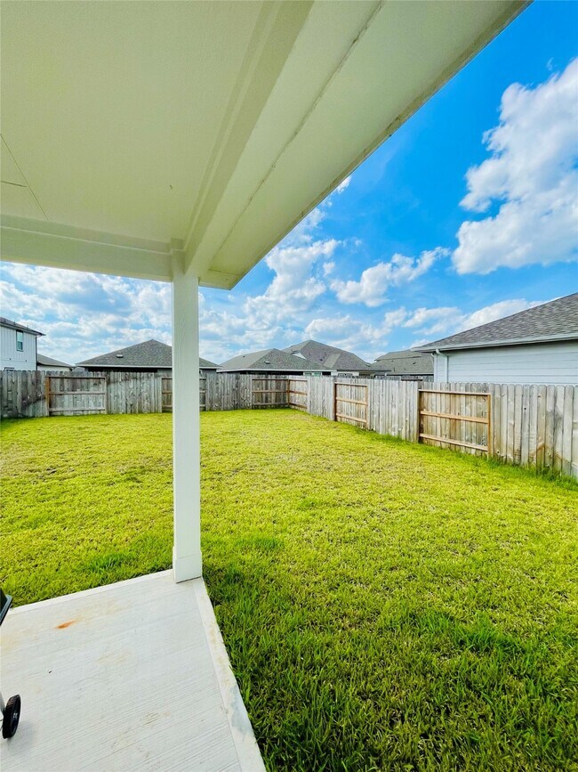 Building Photo - 16628 Sterling Clf St