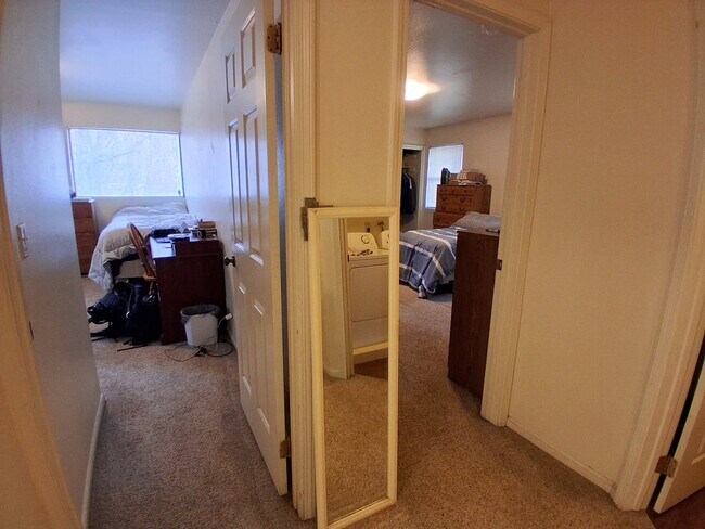 Building Photo - 769 N 200 E