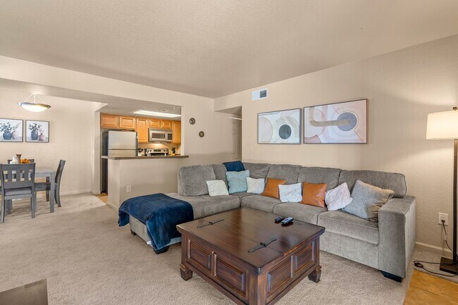 Building Photo - Furnished 3 Bedroom close to Downtown Tucson Pima West and U of A