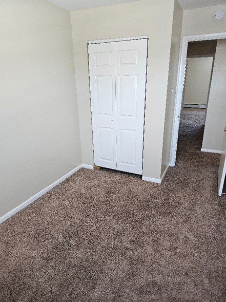 Building Photo - 2405 Walnut Ridge Dr