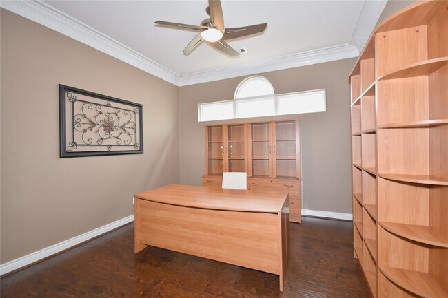 Building Photo - 14319 Hancock Elm St