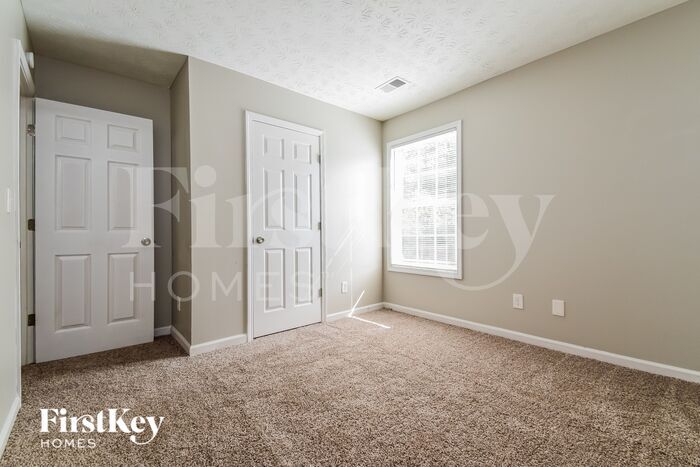 Building Photo - 1824 Carisbrook Pl SW