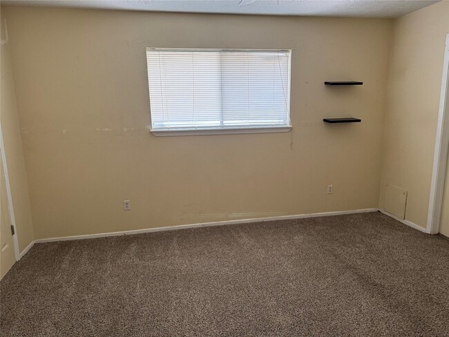 Building Photo - 8426 Avington Rd