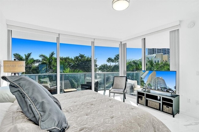 Building Photo - 488 NE 18th St