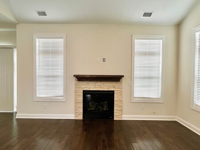 Building Photo - 110 Samjan Cir