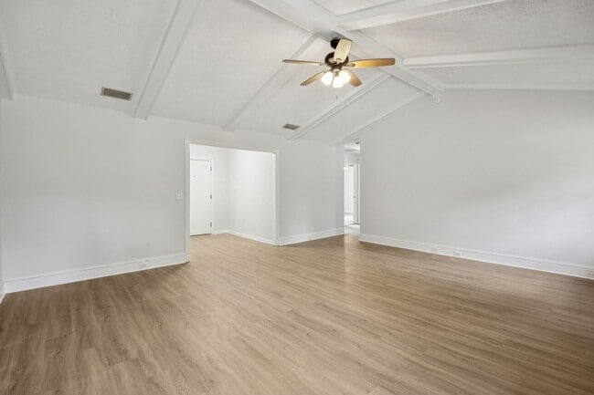 Building Photo - Newly Renovated 3 Bedroom Home on 1 Acre – No HOA!