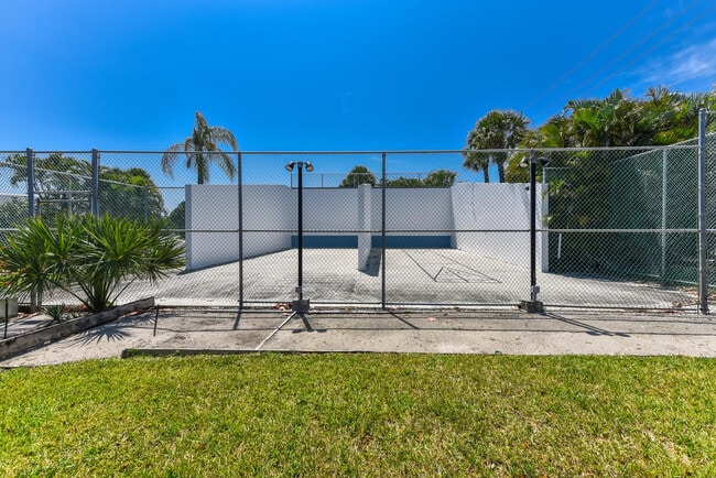 Building Photo - 209 Ocean Dunes Cir