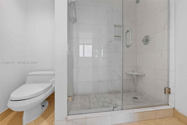 Building Photo - 2 Grove Isle Dr