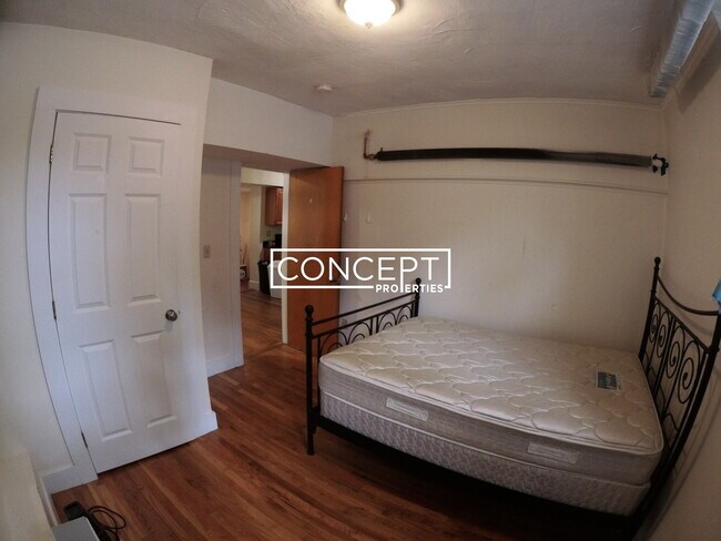 Building Photo - 241 Freeman St