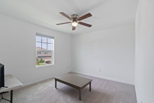 Building Photo - 4 Bed, 2.5 Bath Hidden Creek Home for Lease!