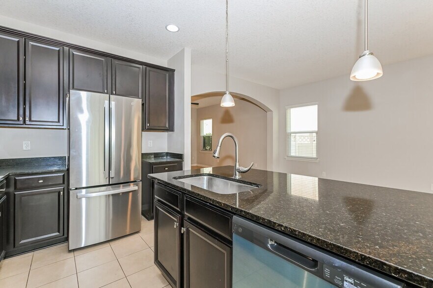 Building Photo - 497 Deercroft Ln