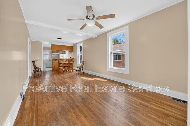 Building Photo - 1004 Woronoca Ave