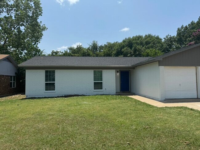 533 Linda Dr - 533 Linda Dr Burleson TX 76028 | Apartment Finder
