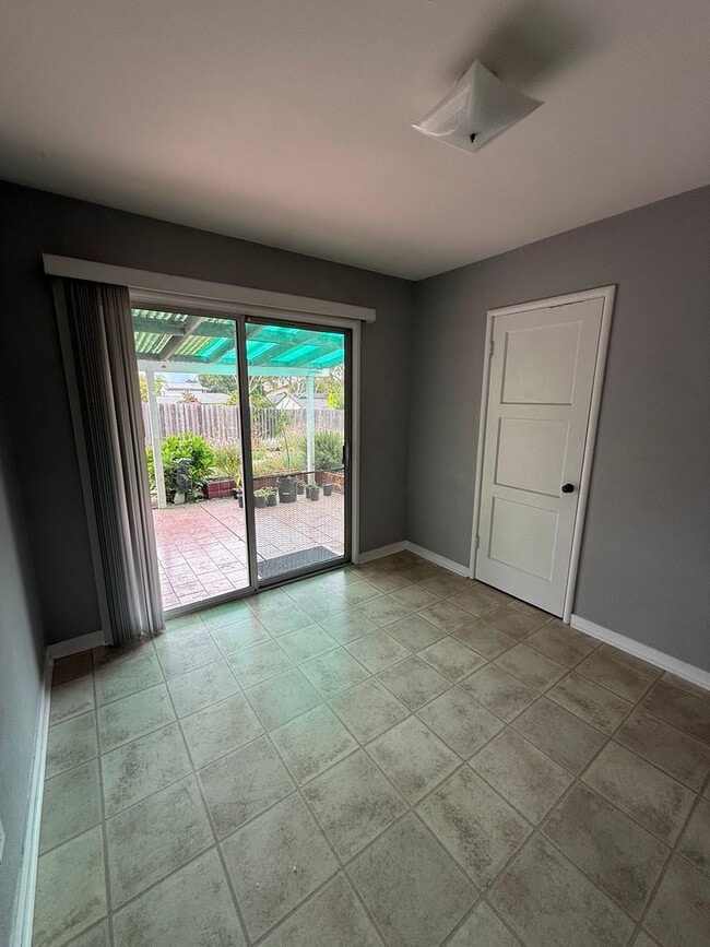 Building Photo - A very Close to Cal Poly Rental available!...