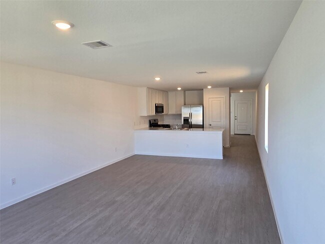 Building Photo - 5922 Starling Dr