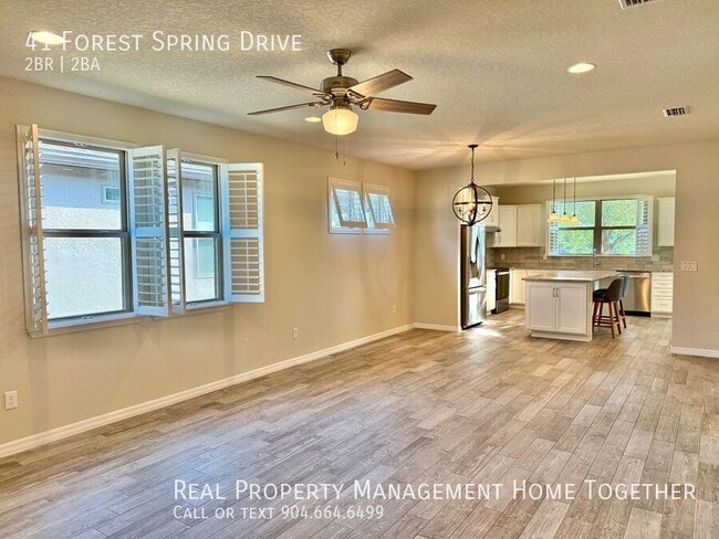 Building Photo - 41 Forest Spring Dr