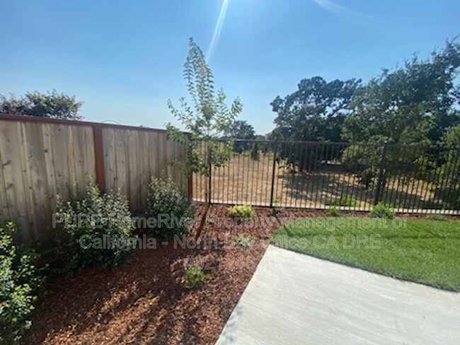 Building Photo - 1581 Country Manor Dr