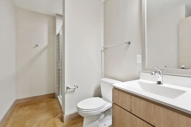 Building Photo - FURNISHED STUDIO IN THE HEART OF THE NORTH LOOP - UTILITIES INCLUDED!