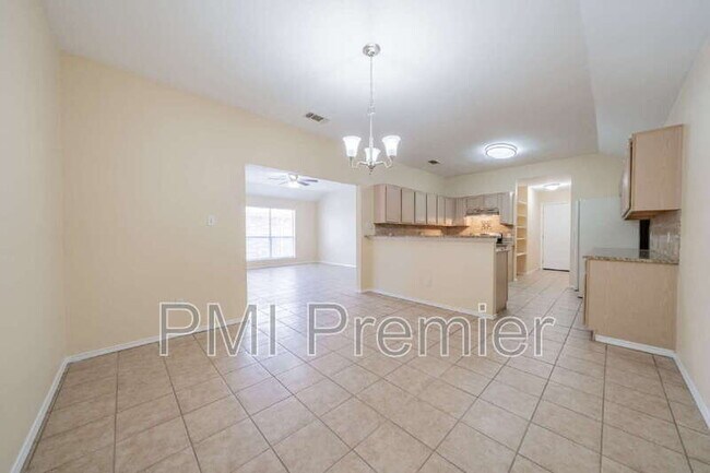 Building Photo - 1175 Meadows Dr