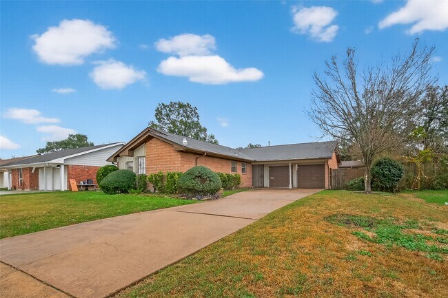 Building Photo - 7702 Rockhill St