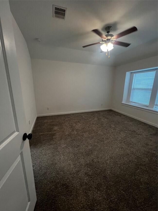 Building Photo - 9214 Melmack Dr