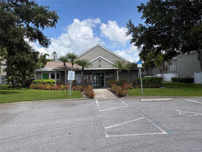 Building Photo - 7298 Ulmerton Rd
