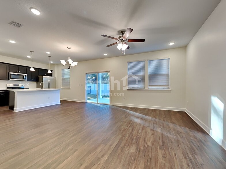 Building Photo - 10717 Coleman Rd