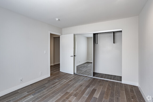 1BR, 1BA - 750 SF - The Westminster Apartments