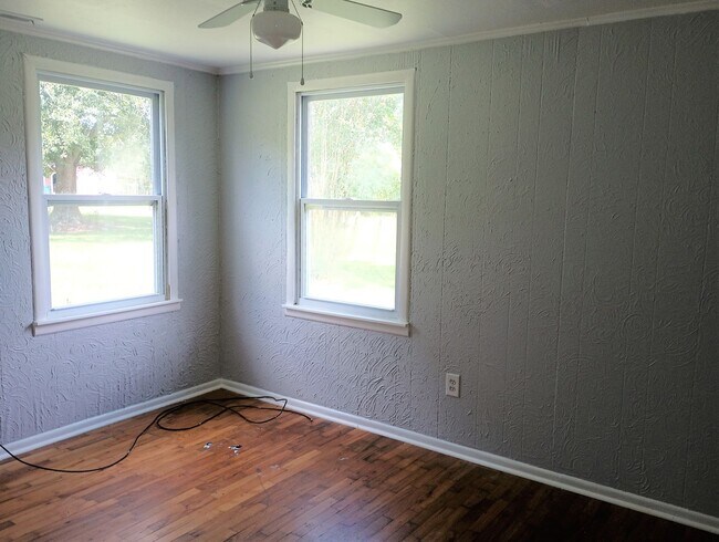 Building Photo - TERRIFIC STARTER HOME in Hartselle!