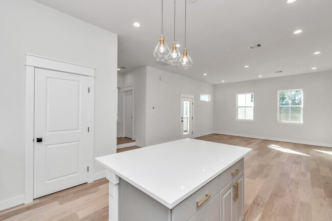 Building Photo - 5410 Wheatley St