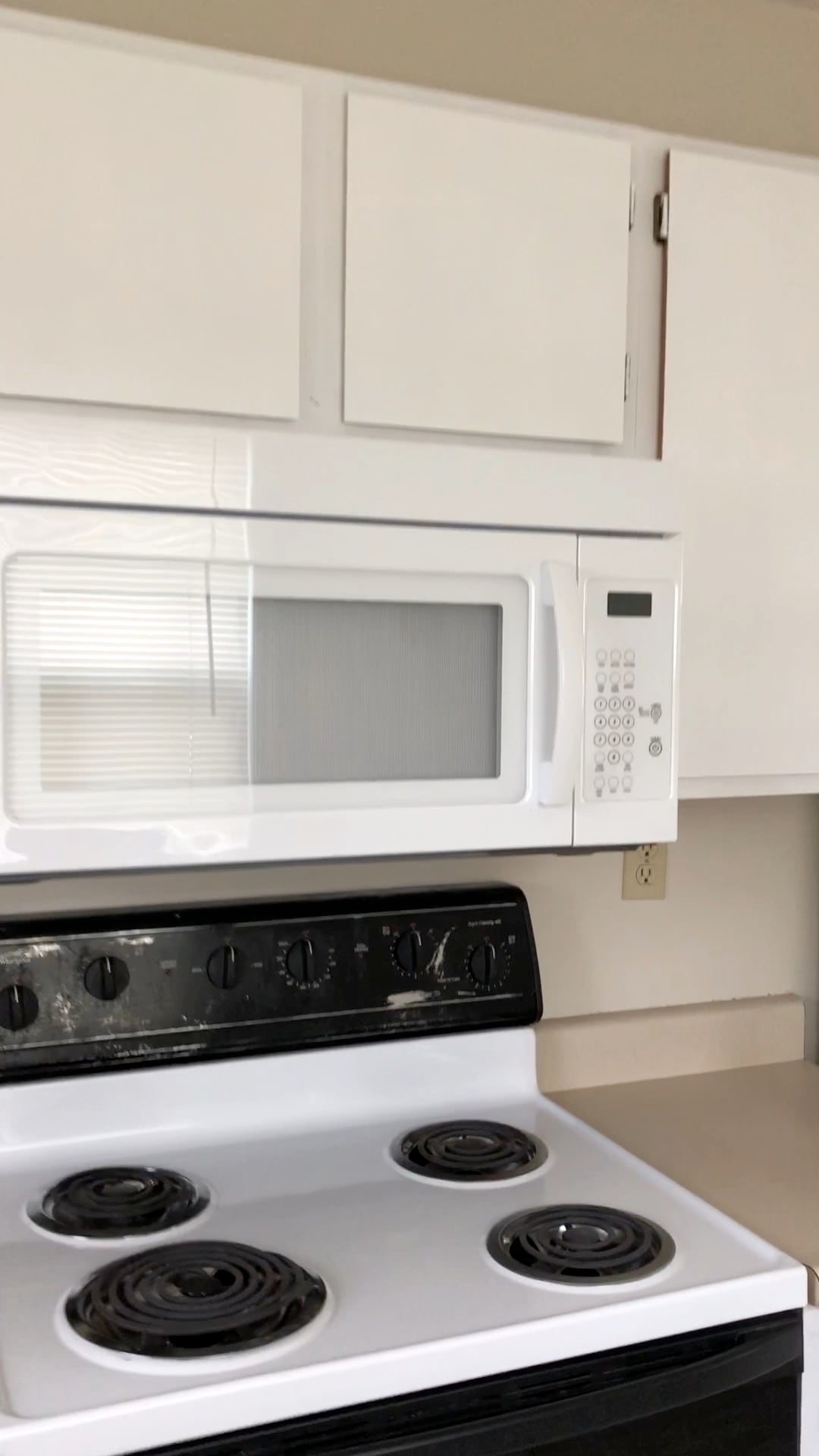 Building Photo - 114 Central Ave