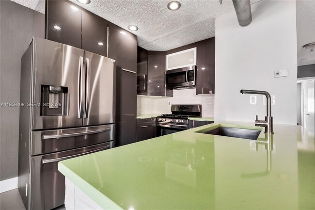 Building Photo - 10639 SW 113th Pl