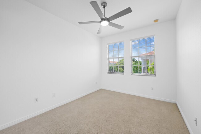 Building Photo - 870 NW 83rd Ln
