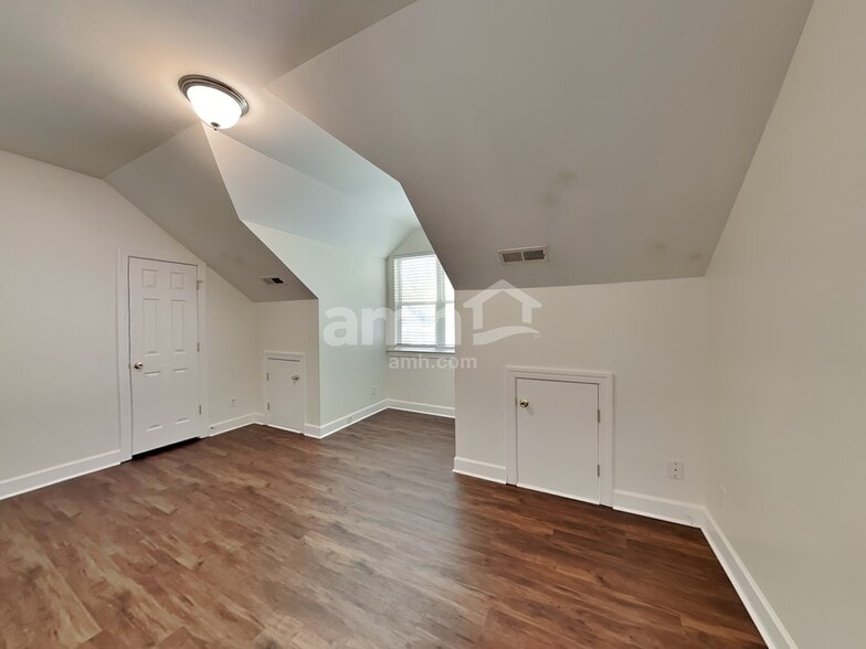 Building Photo - 13036 Meadowmere Rd