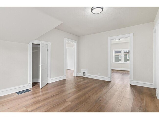Building Photo - 3401 Pillsbury Ave