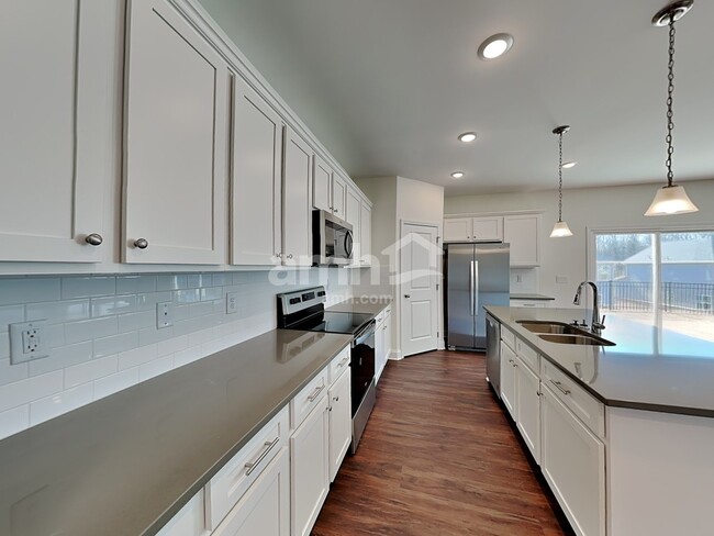 Building Photo - 5243 Blue Mountain Dr