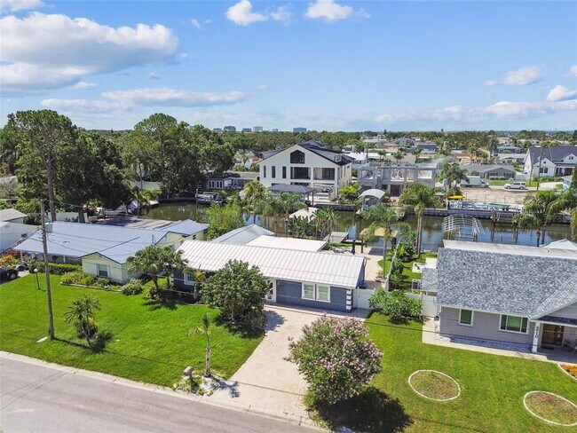 Building Photo - 8708 Thornwood Ln