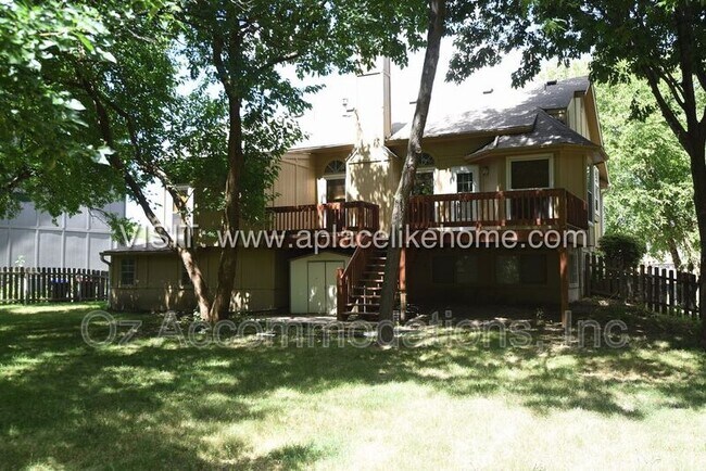 Building Photo - 15306 Riley St