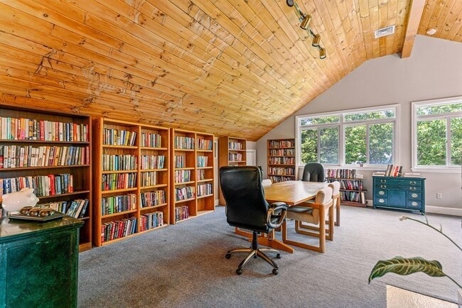 Building Photo - 14 Stony Brook Ln