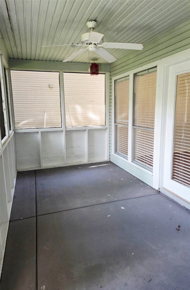 Building Photo - 58 Breezy Point Pl