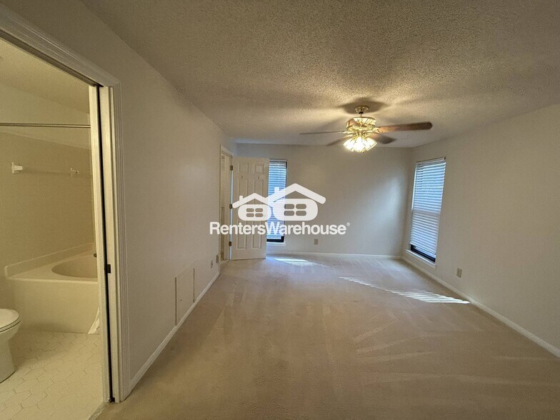 Building Photo - 1303 Gables Dr