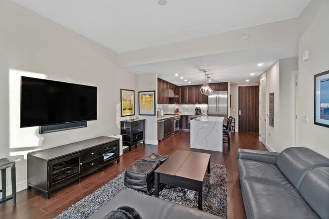 Building Photo - 1330 Lancaster St