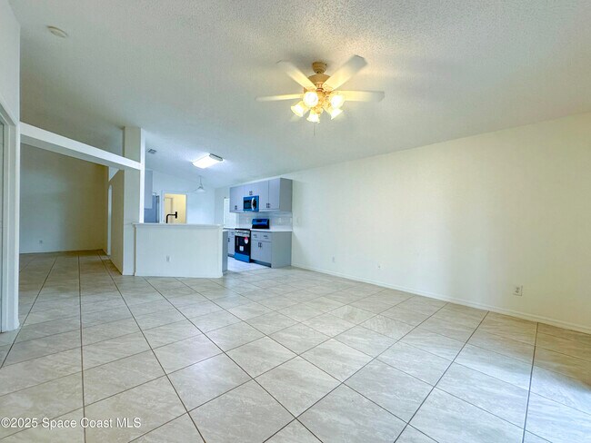 Building Photo - 2406 Deercroft Dr