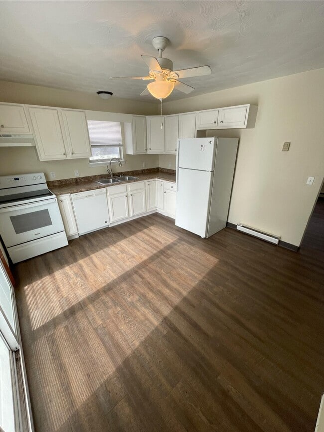 Building Photo - 6465 Frazeysburg Rd