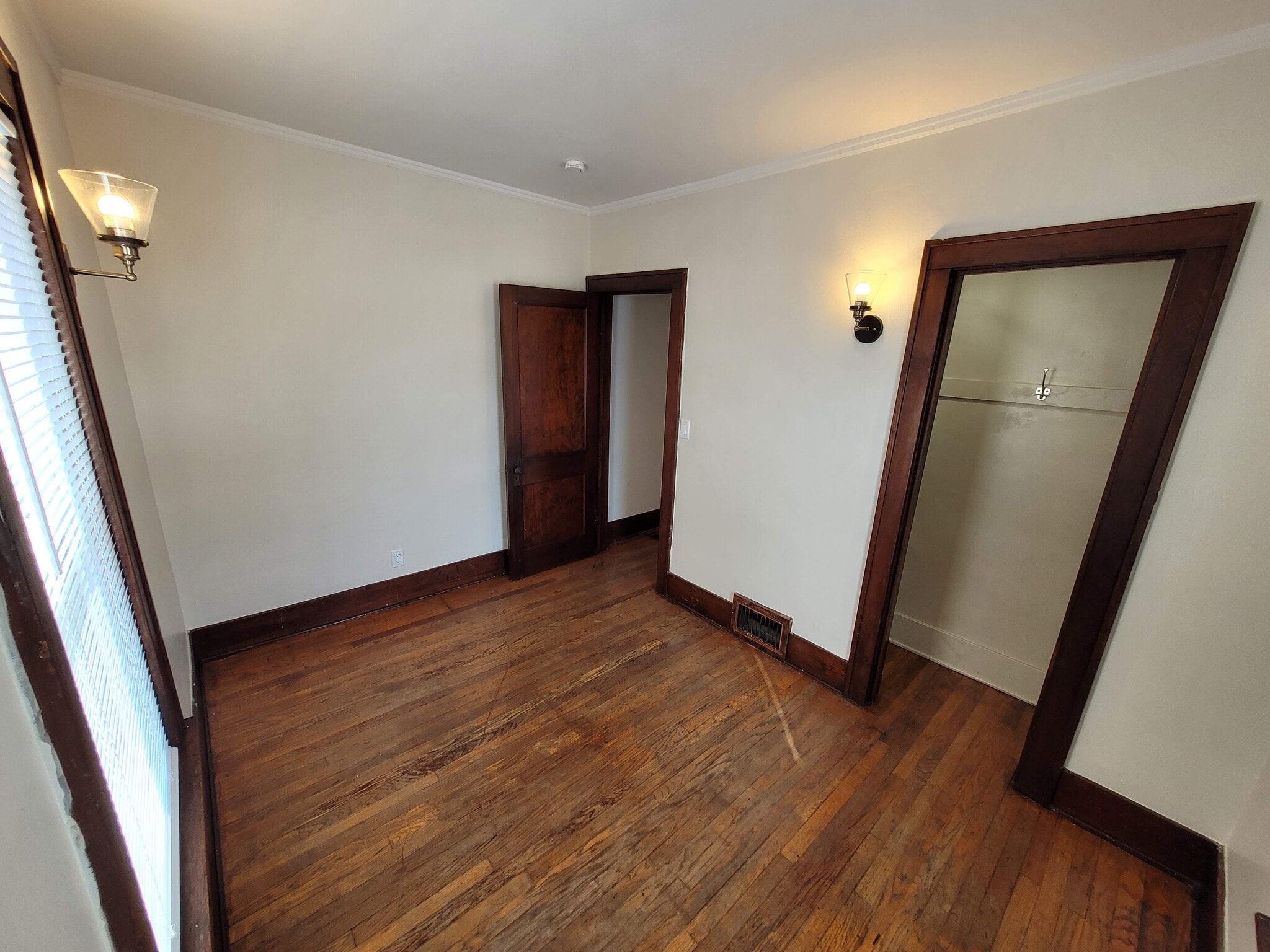 Bedroom 2 - 1319 Prairie Ave