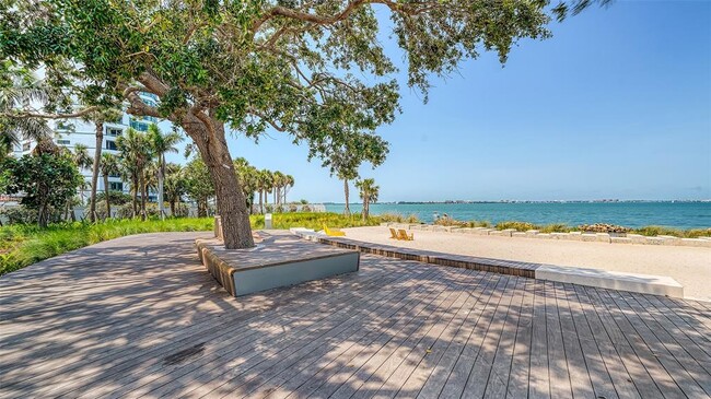 Building Photo - 988 Blvd of the Arts