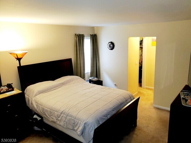 Building Photo - 710 Mill St